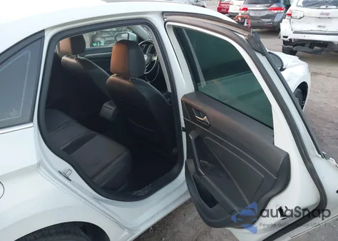 2019 Volkswagen Jetta 1.4T R-Line/1.4T S/1.4T Se из США, поврежденный, VIN 3VWC57BU3KM263264